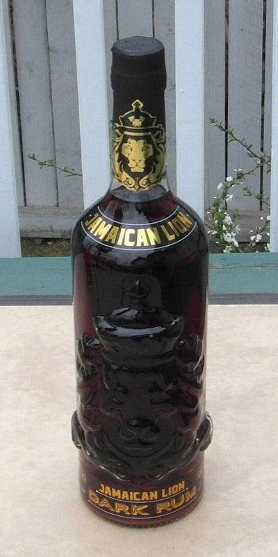Jamaican Lion Dark Rum (750ml) - Montego's Food Market 